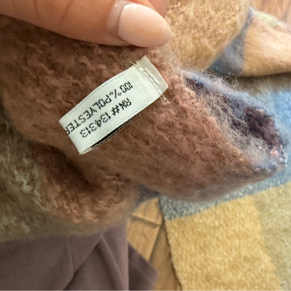 Multicolor Patchwork Scarf - Picture 4 of 4